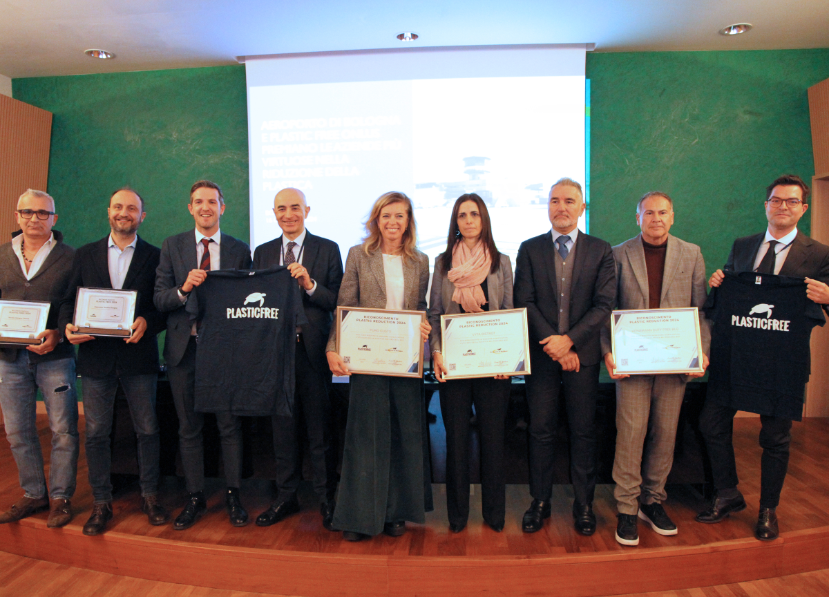 Sostenibilità, Autogrill Italia ottiene il riconoscimento “Plastic Reduction” Sostenibilità, Autogrill Italia ottiene il riconoscimento “Plastic Reduction”