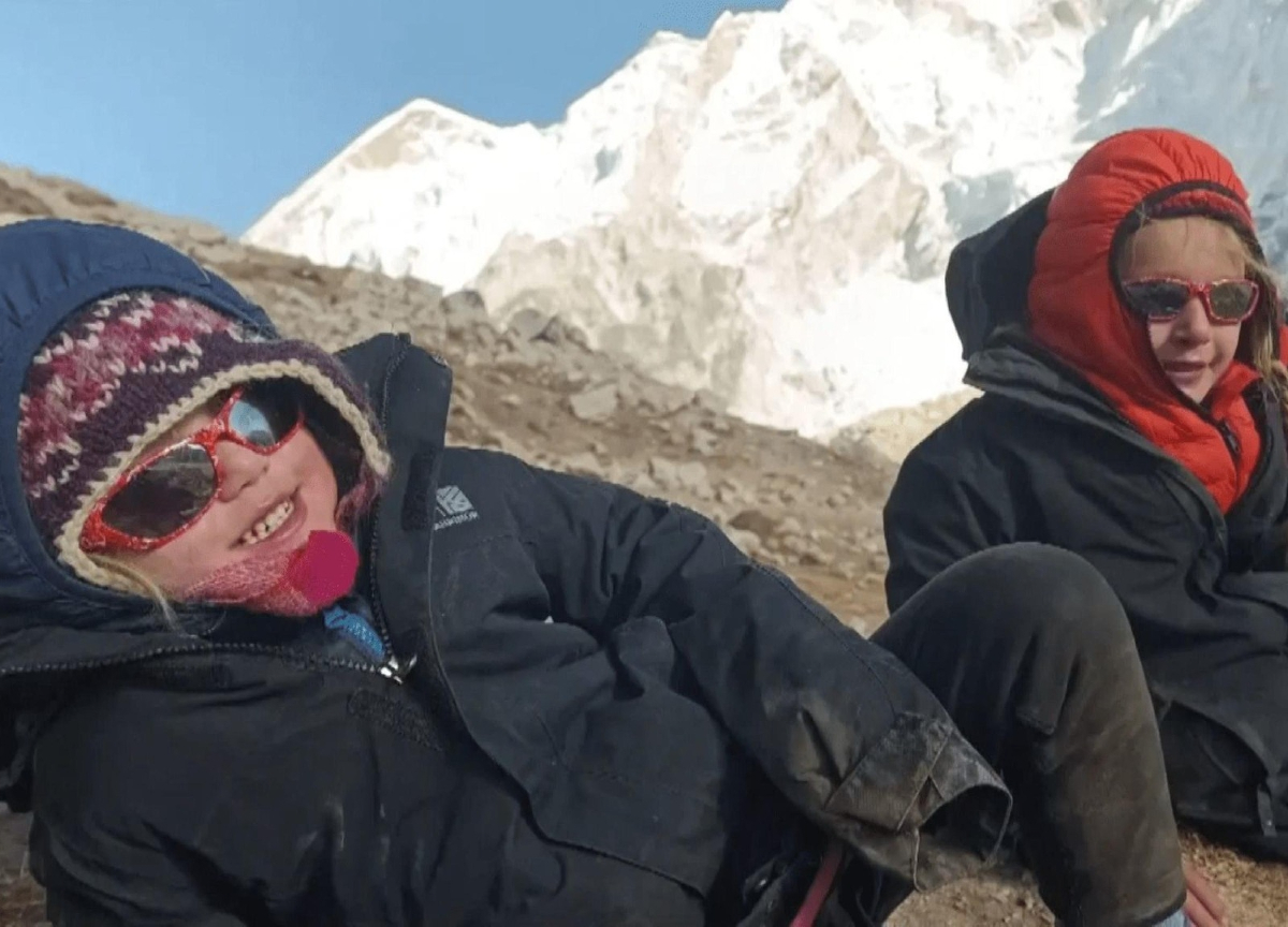 Repubblica Ceca, una bimba di soli 4 anni ha scalato l’Everest: è record Repubblica Ceca, una bimba di soli 4 anni ha scalato l’Everest: è record