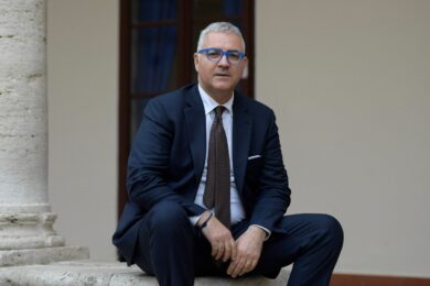 Trenitalia: attivo da oggi il servizio di video-interpretariato in LIS