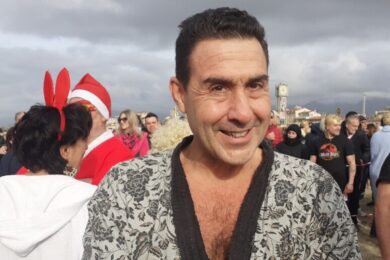 Vannacci spiega come correggere l’omosessualità: “Meno film con attori gay”