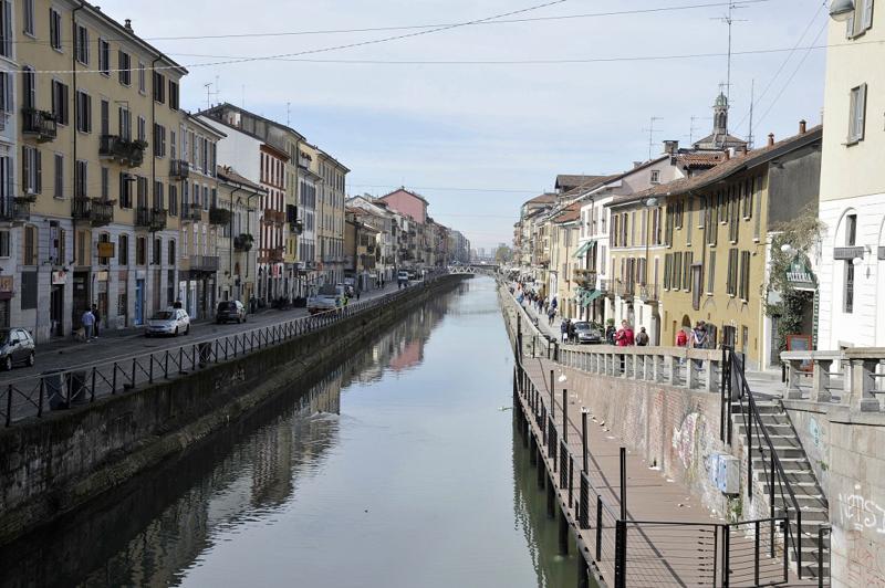 Milano: un murale celebra Manzoni a 150 anni dalla morte Milano: un murale celebra Manzoni a 150 anni dalla morte