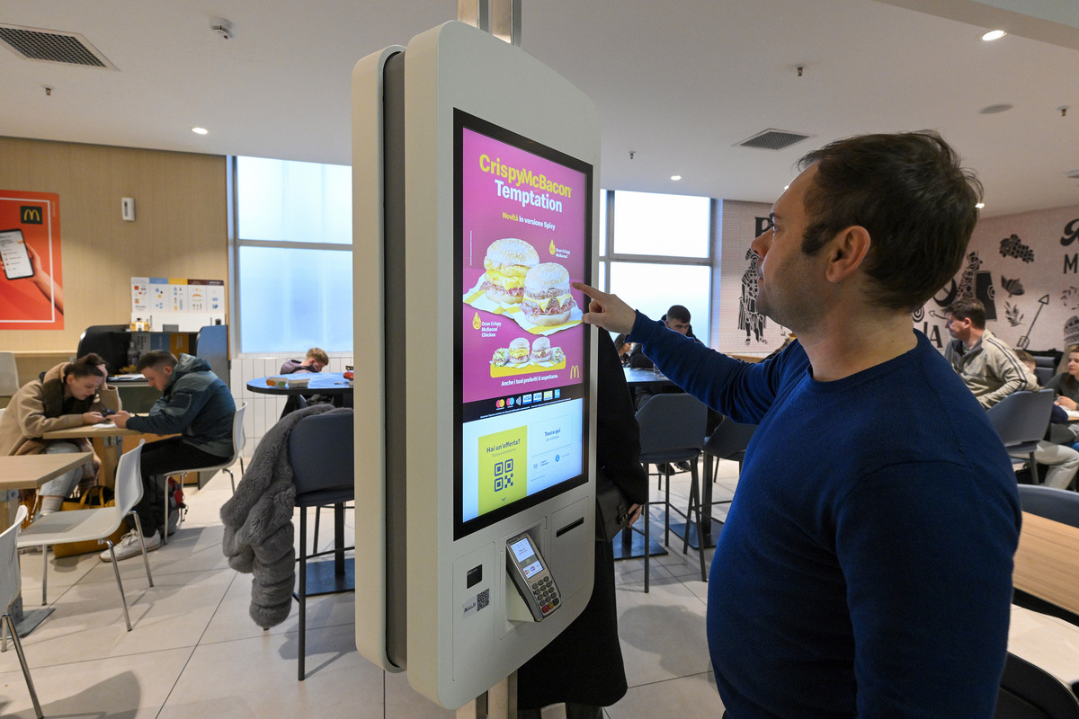 Chef Express e McDonald’s portano a Ciampino il primo servizio di delivery Chef Express e McDonald’s portano a Ciampino il primo servizio di delivery