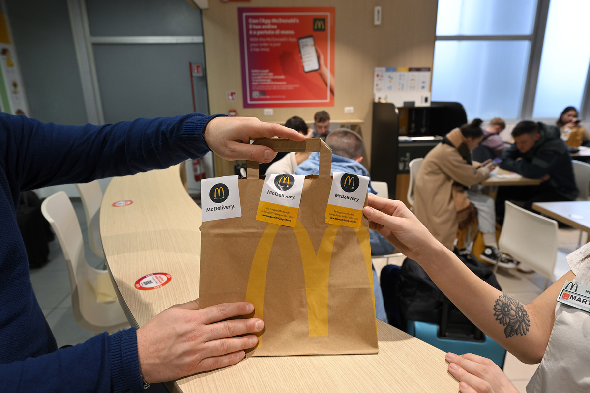 Chef Express e McDonald’s portano a Ciampino il primo servizio di delivery Chef Express e McDonald’s portano a Ciampino il primo servizio di delivery