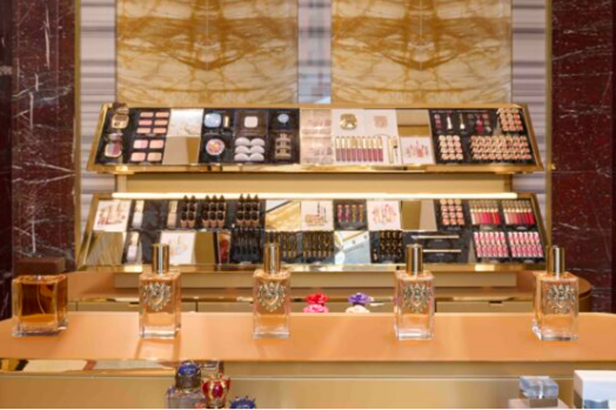 Dolce&Gabbana accelera sul beauty e inaugura 2 corner: Roma e Parigi Dolce&Gabbana accelera sul beauty e inaugura 2 corner: Roma e Parigi