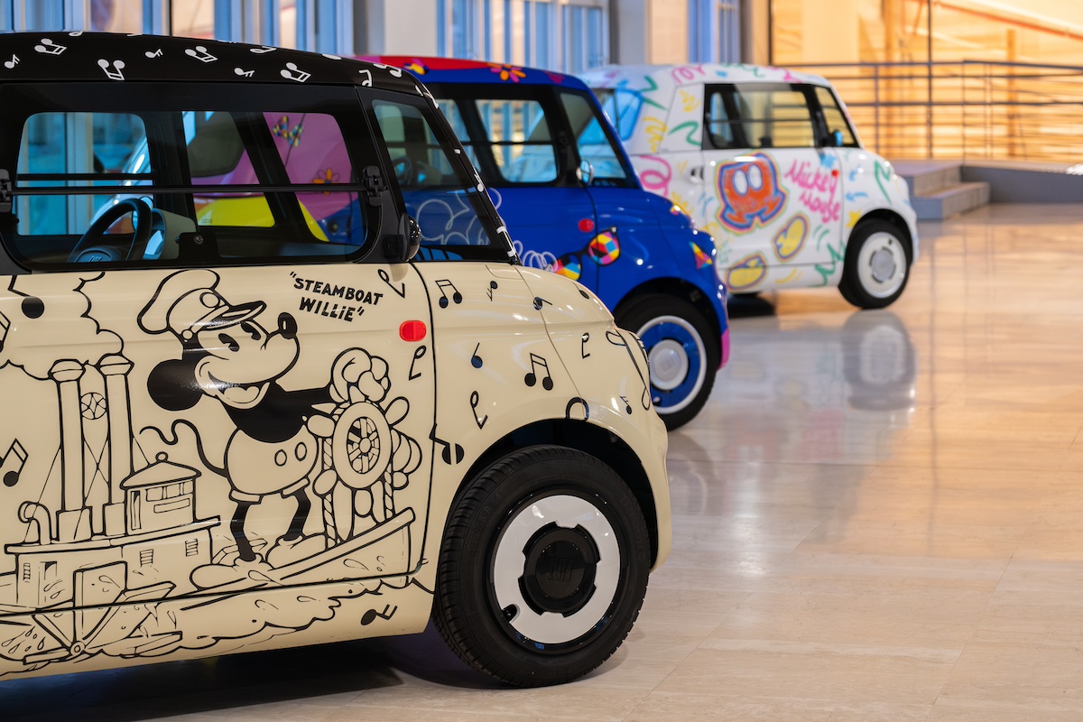 Le Fiat Topolino one-off dedicate a Mickey Mouse colorano il Lingotto Le Fiat Topolino one-off dedicate a Mickey Mouse colorano il Lingotto