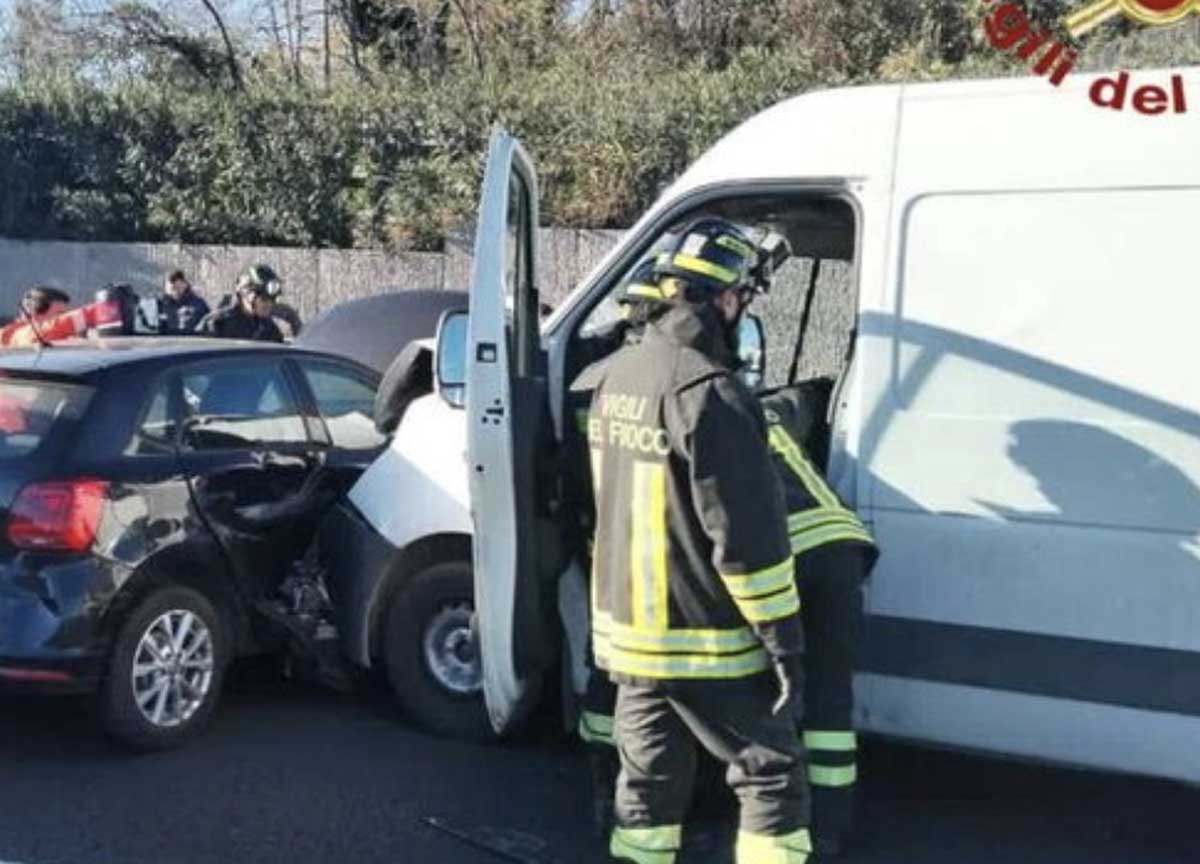 Record di incidenti, stangata sulle assicurazioni dei romani: polizze a +38%