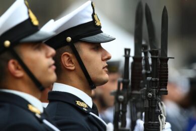 “Ha tradito l’Italia”, il capitano della Marina Biot condannato a 20 anni