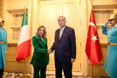 Meloni in Turchia da Erdogan, verso l’accordo sui flussi migratori dalla Libia