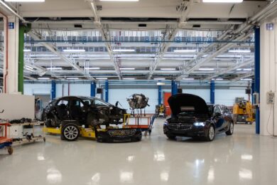 Stellantis, Urso: “Cambiare rotta. Porteremo in Italia un altro produttore”