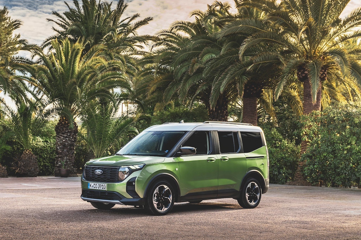 Nuovo Ford Tourneo Courier: L’Urban Activity Vehicle dallo stile SUV Nuovo Ford Tourneo Courier: L’Urban Activity Vehicle dallo stile SUV
