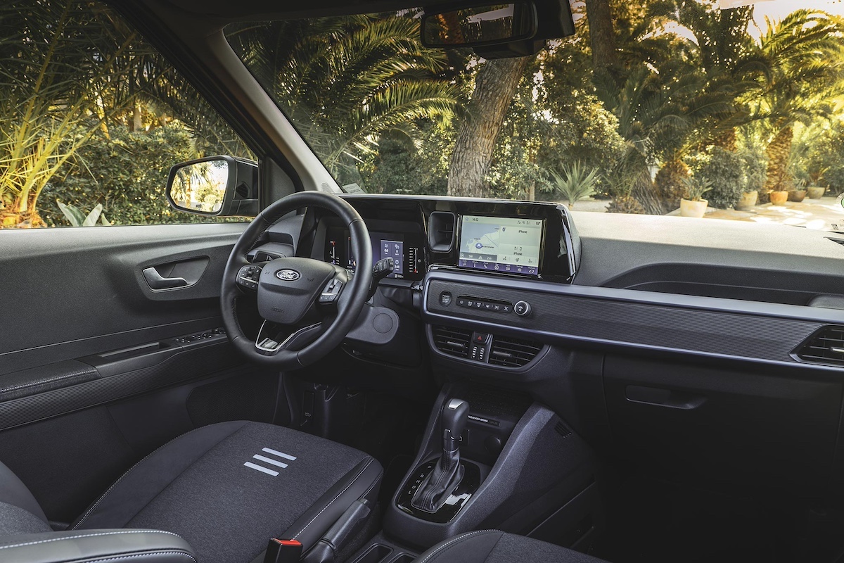 Nuovo Ford Tourneo Courier: L’Urban Activity Vehicle dallo stile SUV Nuovo Ford Tourneo Courier: L’Urban Activity Vehicle dallo stile SUV