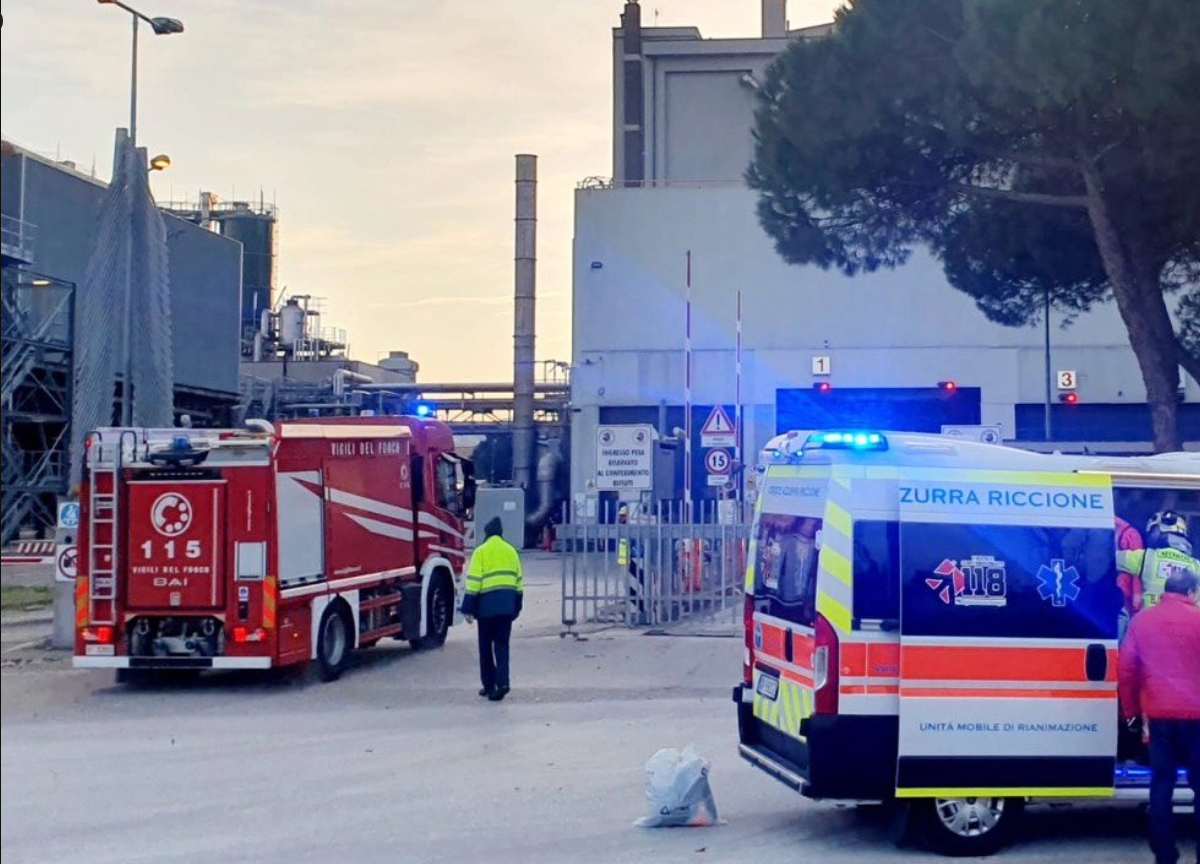 Esplosioni all’inceneritore di Riccione: tre feriti per le ustioni, uno grave Esplosioni all’inceneritore di Riccione: tre feriti per le ustioni, uno grave