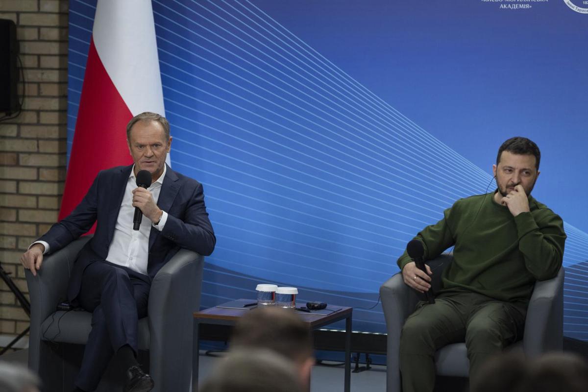 Il premier Tusk in visita da Zelensky: “Nuovi aiuti a Kiev dalla Polonia” Il premier Tusk in visita da Zelensky: “Nuovi aiuti a Kiev dalla Polonia”