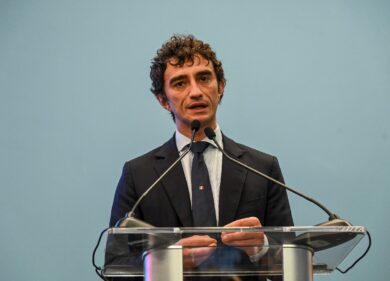 Bufera su Bignami, la polizia: “Voleva fermare il corteo degli alluvionati”