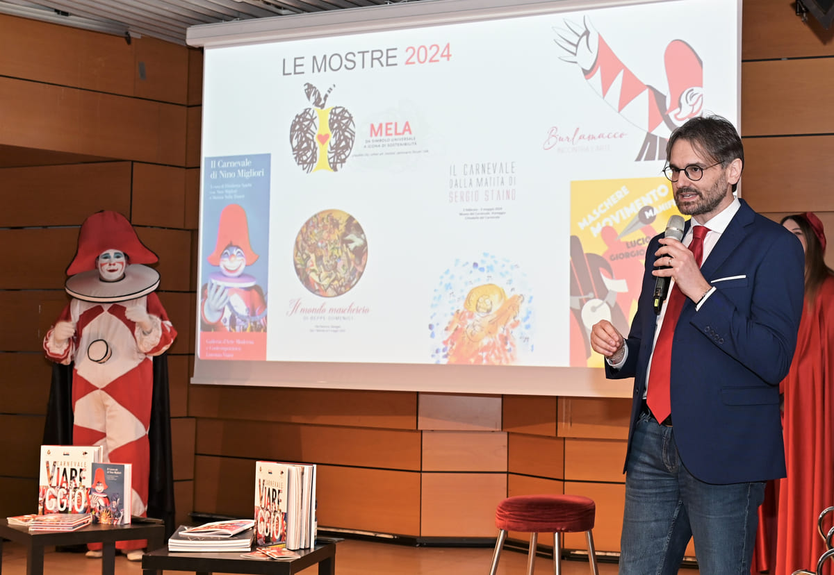 Carnevale di Viareggio 2024 presentato a Milano