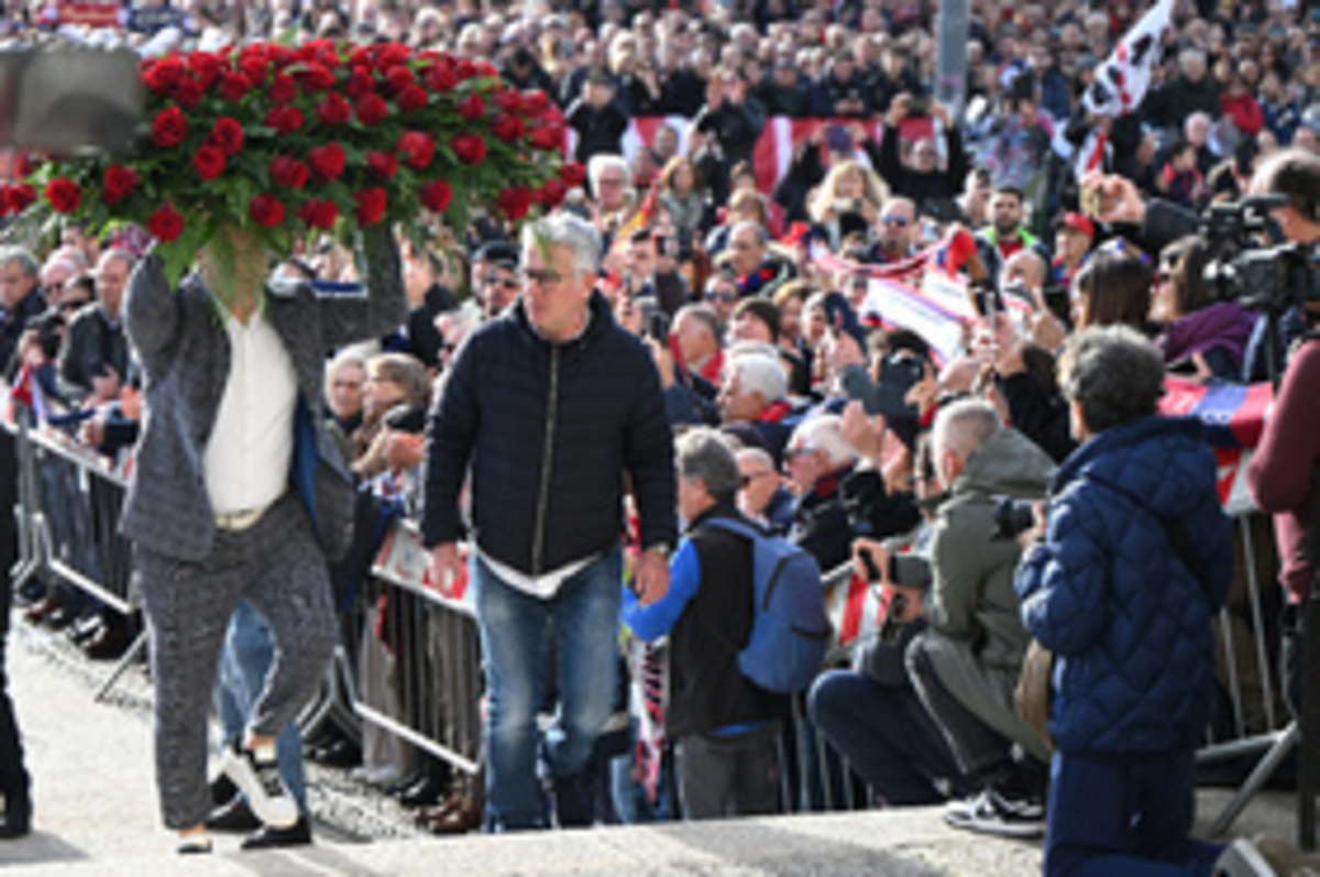Gigi Riva, funerali a Cagliari. L’ultimo saluto dell’Italia a Rombo di tuono Gigi Riva, funerali a Cagliari. L’ultimo saluto dell’Italia a Rombo di tuono