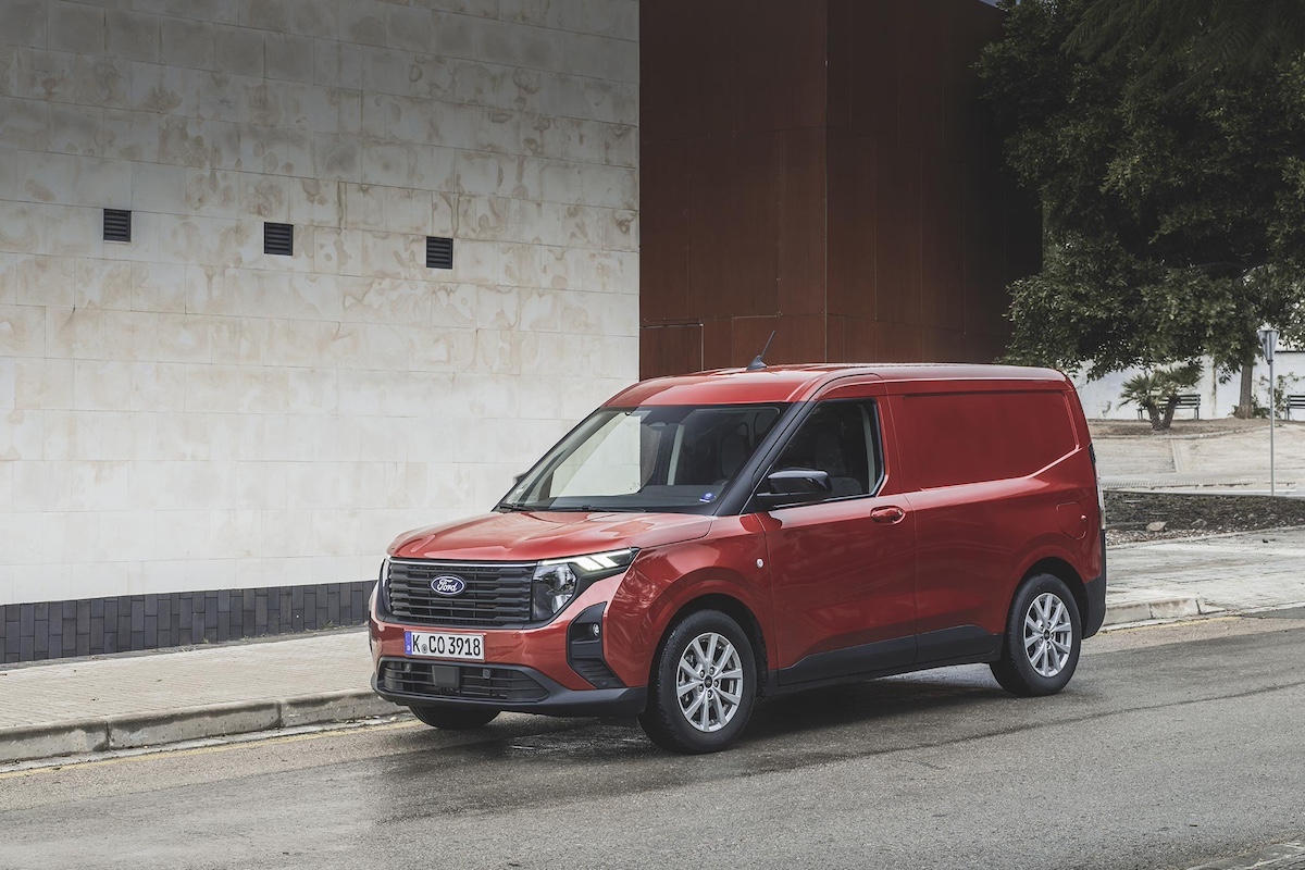 Nuovo Ford Transit Courier: design rinnovato, maggiore portata e stile SUV Nuovo Ford Transit Courier: design rinnovato, maggiore portata e stile SUV