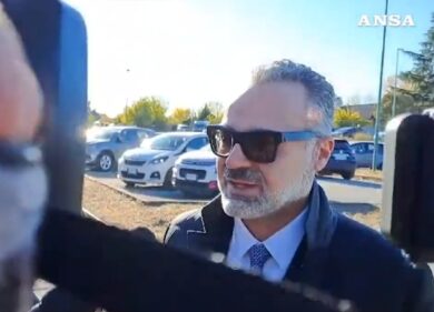 Turetta, petizione contro l’avvocato: “Si dimetta da docente dell’università”