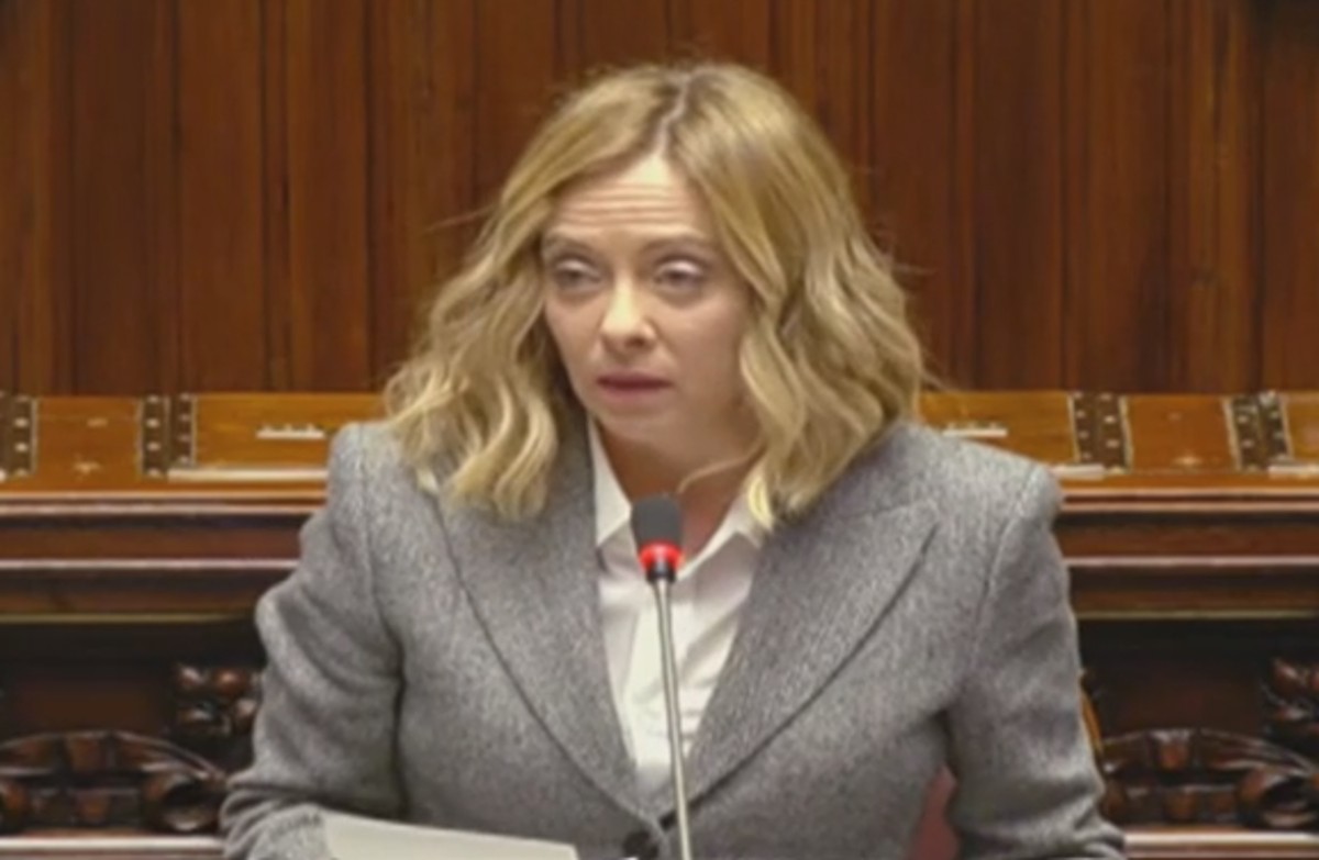 Stellantis, Meloni: “Difendere l’Italia, penalizzare le delocalizzazioni” Stellantis, Meloni: “Difendere l’Italia, penalizzare le delocalizzazioni”