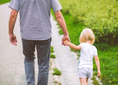 A Milano 786 “bambini del bosco”: i numeri sui minorenni tolti alle loro famiglie