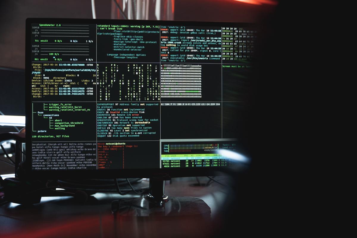 Cybersecurity, truffe via sms? Il paradiso degli hacker: il 15% ci casca Cybersecurity, truffe via sms? Il paradiso degli hacker: il 15% ci casca