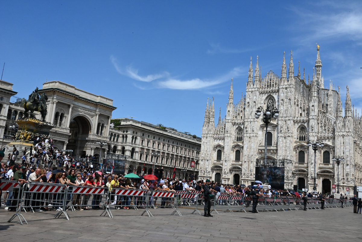 Berlusconi, 30 anni fa scendeva in campo. Una fortuna o una iattura? VOTA Berlusconi, 30 anni fa scendeva in campo. Una fortuna o una iattura? VOTA