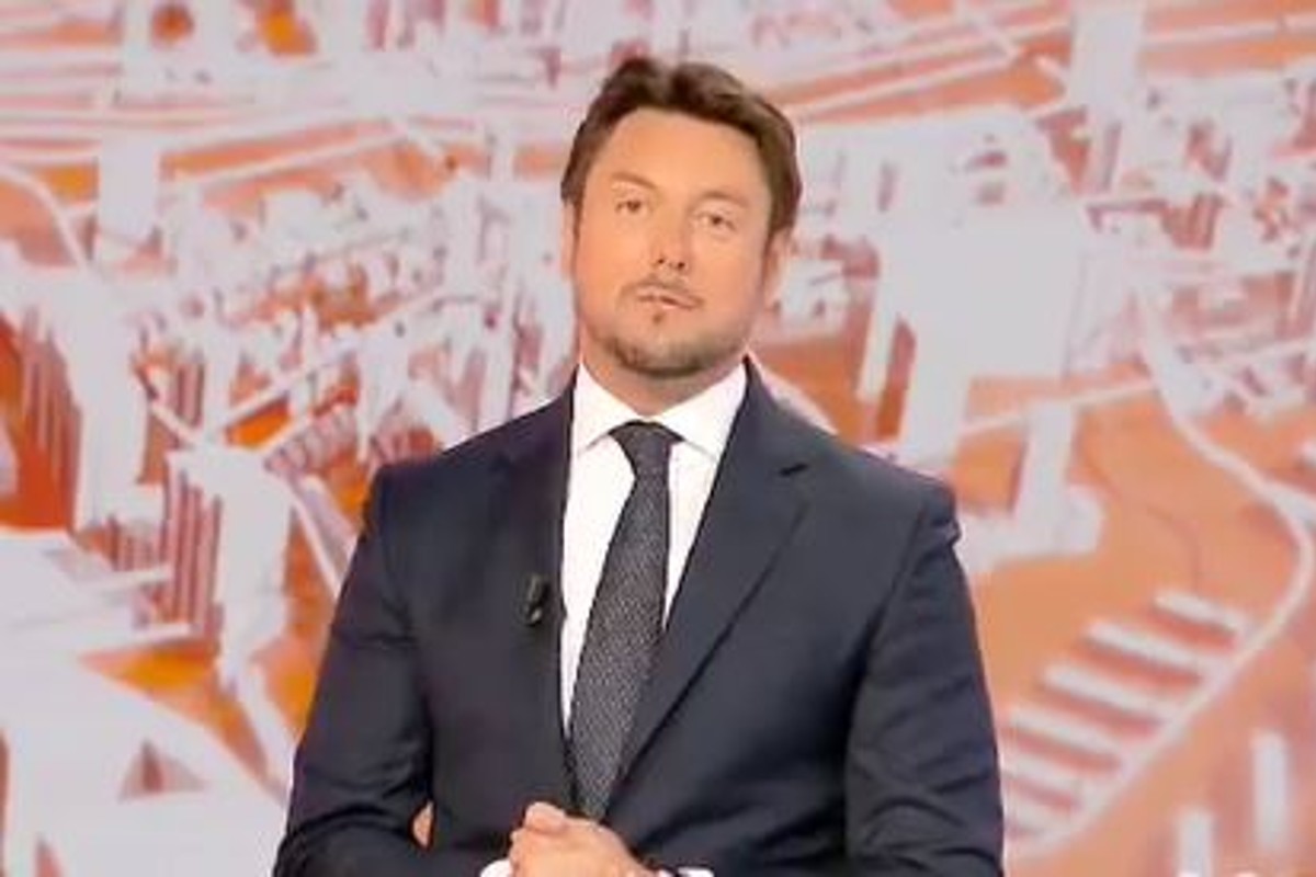 Mediaset, un nuovo caso Giambruno. Ma l’accusato di molestie è stato cacciato Mediaset, un nuovo caso Giambruno. Ma l’accusato di molestie è stato cacciato
