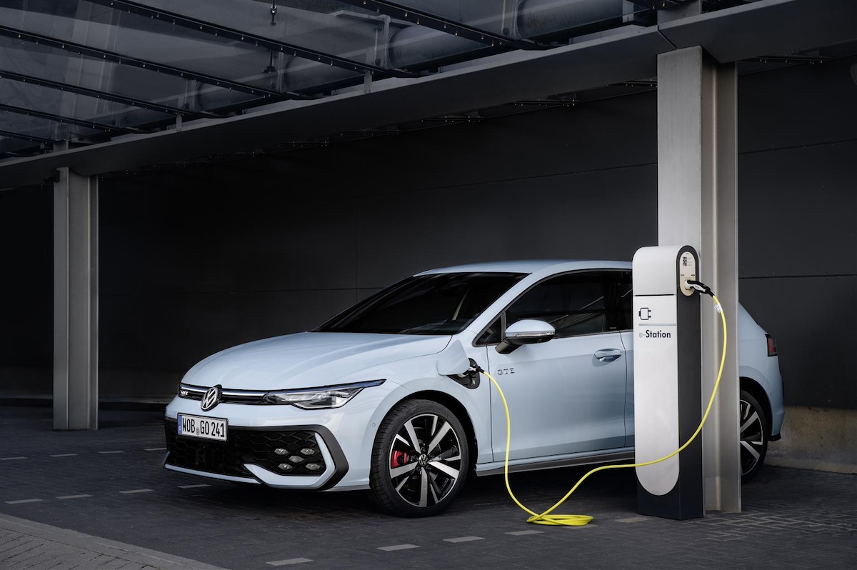 Nuova Volkswagen Golf, si aggiorna per restare leader del mercato Nuova Volkswagen Golf, si aggiorna per restare leader del mercato
