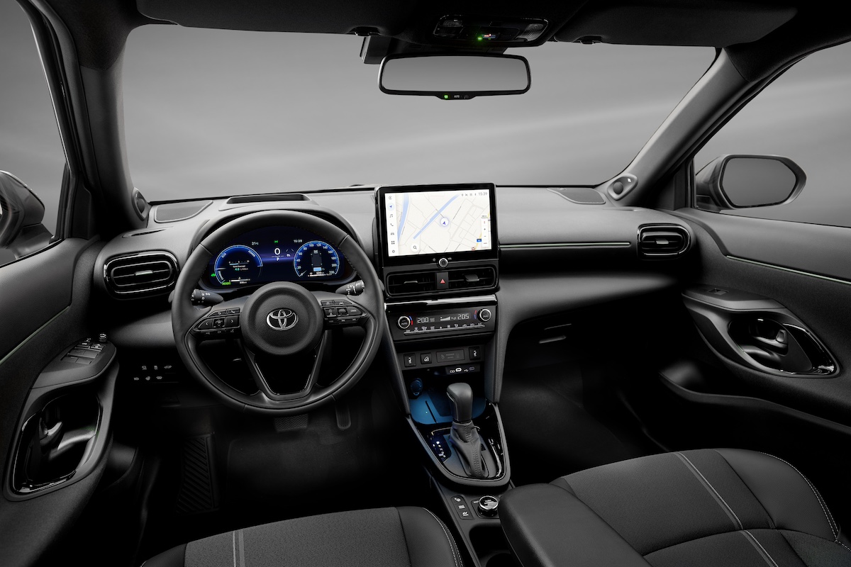 Toyota: aperti gli ordini per la nuova Gamma della Yaris Cross 2024