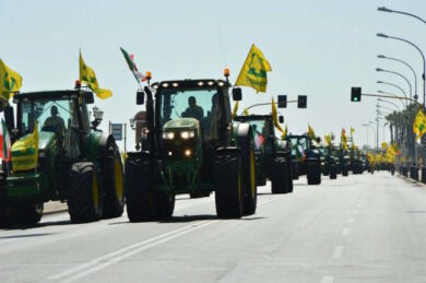 Trattori, la protesta invade l’Autostrada del Sole: “Pronti a entrare a Roma”