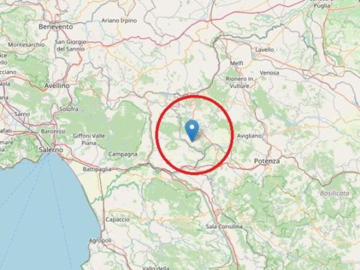 Terremoto al confine tra province di Salerno e Potenza. Scossa magnitudo 3.8 Terremoto al confine tra province di Salerno e Potenza. Scossa magnitudo 3.8