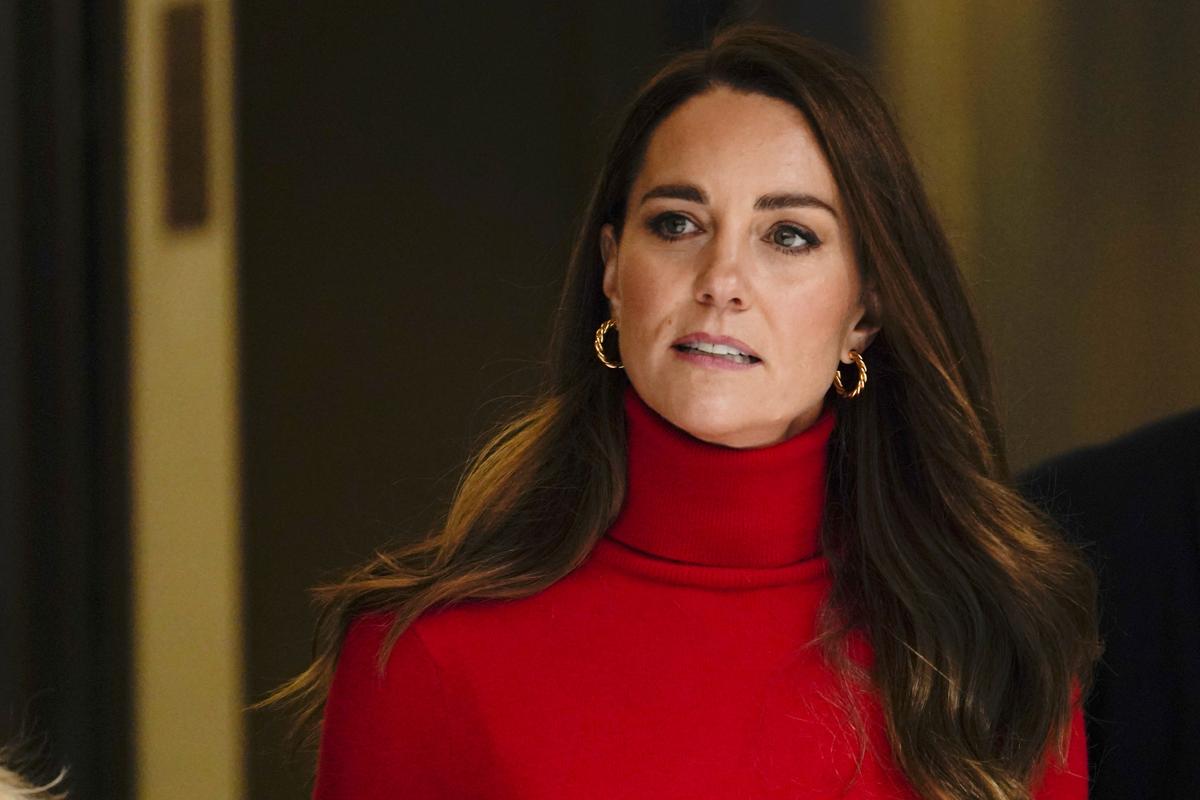 Kate Middleton lascia l’ospedale dopo l’operazione all’addome. Ecco come sta Kate Middleton lascia l’ospedale dopo l’operazione all’addome. Ecco come sta