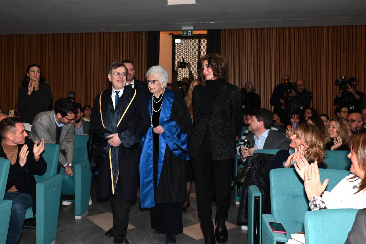 Liliana Segre laureata ad honorem nella Giornata della Memoria Liliana Segre laureata ad honorem nella Giornata della Memoria