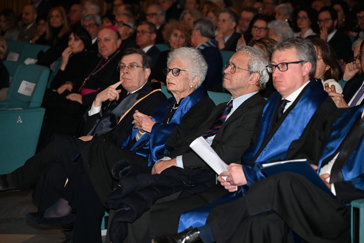 Liliana Segre laureata ad honorem nella Giornata della Memoria Liliana Segre laureata ad honorem nella Giornata della Memoria