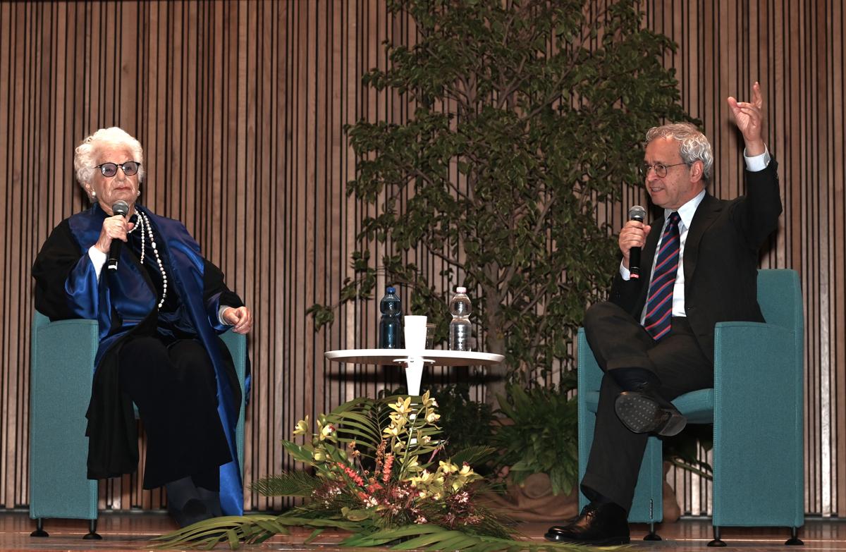 Liliana Segre laureata ad honorem nella Giornata della Memoria Liliana Segre laureata ad honorem nella Giornata della Memoria
