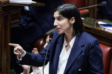 Pd, Schlein organizza un sit-in durante Sanremo: “Basta, la Rai va riformata”