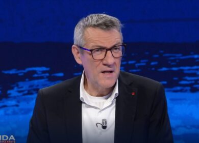 Landini querela Calenda dopo le accuse di favoritismo a Repubblica e Elkann