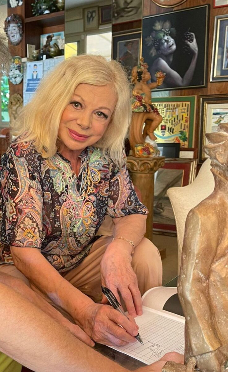 Lutto nel mondo dello spettacolo: è morta Sandra Milo a 90 anni. Ritratto Lutto nel mondo dello spettacolo: è morta Sandra Milo a 90 anni. Ritratto