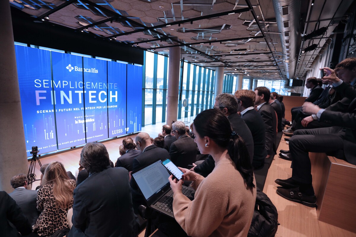 Banca Ifis, “Semplicemente Fintech”: la sfida del fintech nel settore bancario Banca Ifis, “Semplicemente Fintech”: la sfida del fintech nel settore bancario