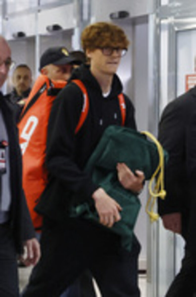 Sinner torna in Italia: il tennista a Palazzo Chigi incontra Giorgia Meloni Sinner torna in Italia: il tennista a Palazzo Chigi incontra Giorgia Meloni