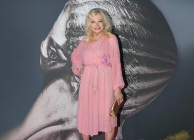 Sandra Milo, la camera ardente in Campidoglio: folla di romani a salutarla