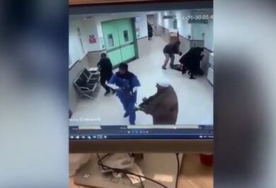 Palestina, soldati israeliani entrano in ospedale travestiti da medici. VIDEO