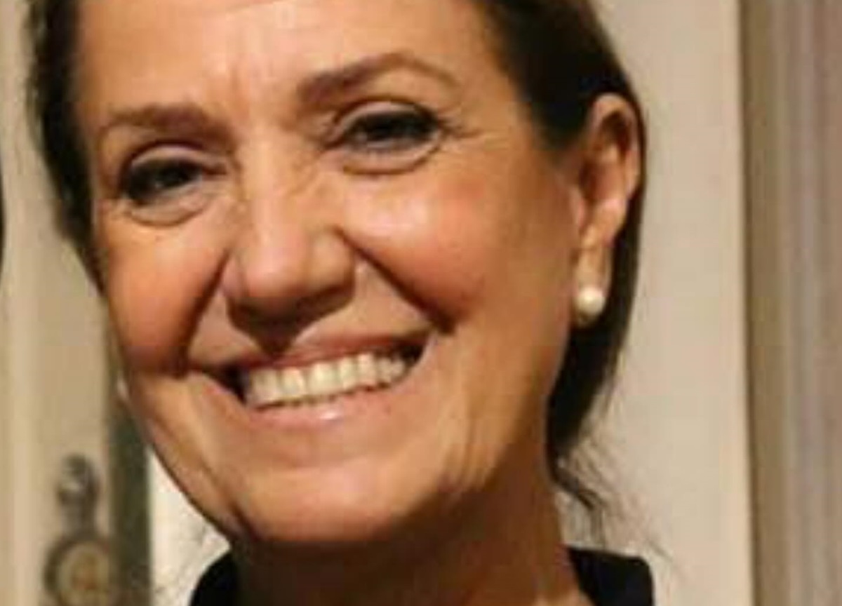 Andrée Ruth Shammah rapinata a Milano: “Sotto shock”. Poi cancella il post Andrée Ruth Shammah rapinata a Milano: “Sotto shock”. Poi cancella il post