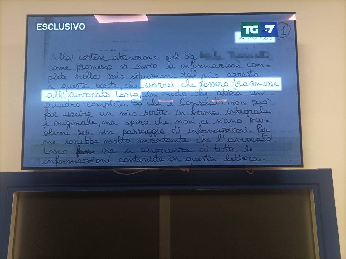 Salis: “A colazione una fetta di salame, a pranzo una zuppa acquosa con peli” Salis: “A colazione una fetta di salame, a pranzo una zuppa acquosa con peli”