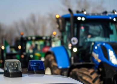 Protesta trattori, corteo a Melegnano: traffico rallentato