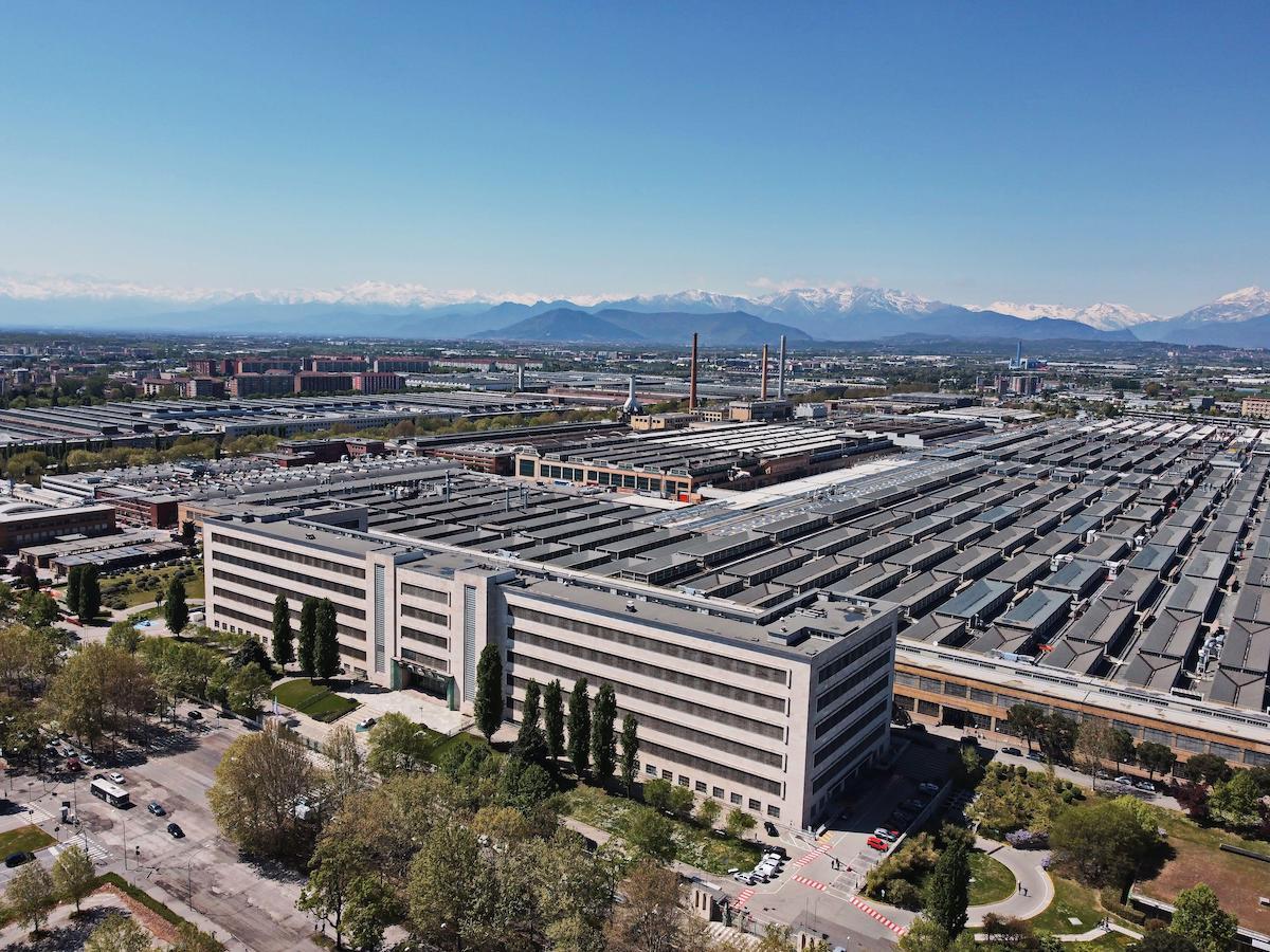 All’asta l’ex stabilimento Fiat Mirafiori. Tre lotti in vendita per 15 milioni All’asta l’ex stabilimento Fiat Mirafiori. Tre lotti in vendita per 15 milioni