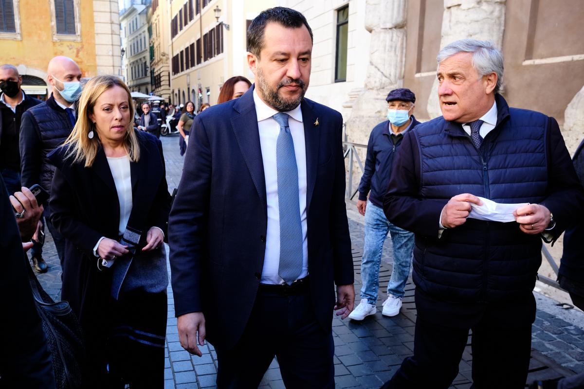 Salis, la maggioranza litiga. Tajani a Salvini: “Più si sta zitti, meglio è”