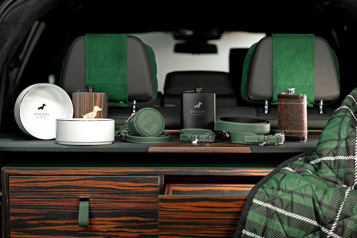 BMW  e Poldo Dog Couture firmano la personalizzazione  della X7 xDrive40d