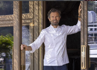 Carlo Cracco diventa testimonial della friggitrice ad aria