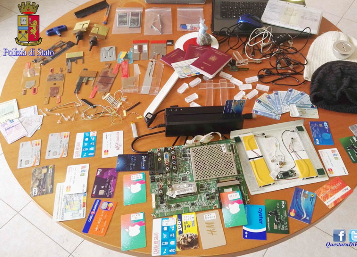 La truffa delle carte di credito: otto persone arrestate per associazione La truffa delle carte di credito: otto persone arrestate per associazione